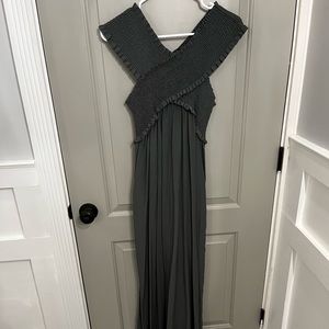 VICI Size Small Grey maxi with pockets! NWOT